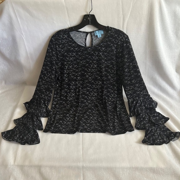 CeCe Three-tiered Ruffle Sleeve Knit Top Round Neck Black White Bow Print M - Picture 8 of 11